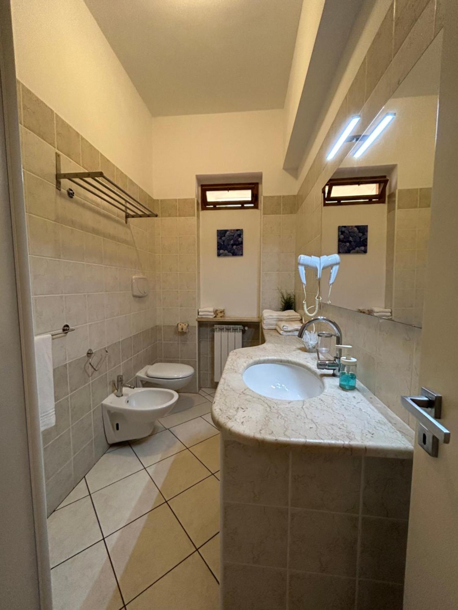 Arcobaleno Tropea Centro Bed & Breakfast Luaran gambar